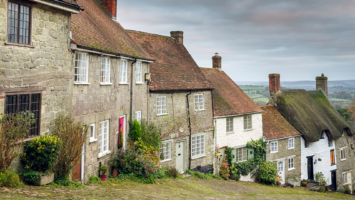 houses-on-a-hill